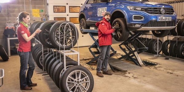 Test de pneus hiver sur le SUV Volkswagen T-Roc
