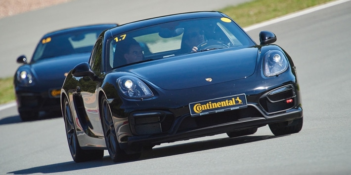 Porsche à l'essai pour le Continental SportContact 6